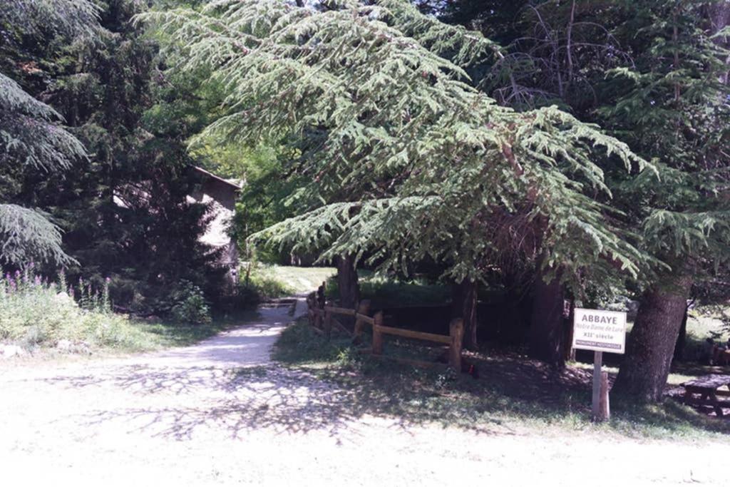 Villa La Lurette Saint-Étienne-les-Orgues Esterno foto